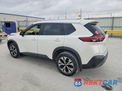 Drugie zdjęcie samochodu z przodu: 2021 NISSAN ROGUE SV VIN:5N1AT3BA8MC813038 - miniatura