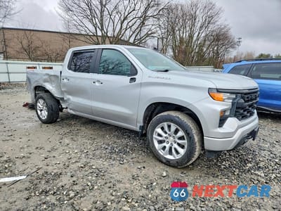 Czwarte zdjęcie samochodu z boku: 2022 CHEVROLET SILVERADO K1500 CUSTOM VIN:1GCPDBEK3NZ564687 - miniatura
