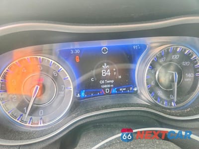 Zdjęcie 9 z 13 samochodu: 2021 CHRYSLER 300 S VIN:2C3CCABG9MH545477 - miniatura