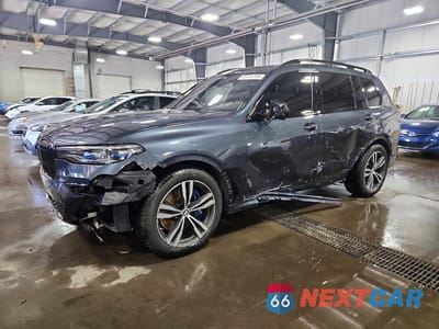 2022 BMW X7 M50I 5UXCX6C06N9K34670 - główne zdjęcie licytacji z USA - miniatura
