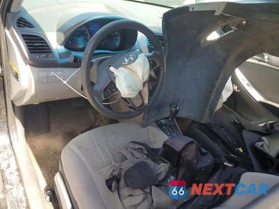 Zdjęcie 8 z 12 samochodu: 2016 HYUNDAI ACCENT SE VIN:KMHCT4AE1GU079652 - miniatura
