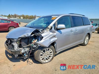 2012 TOYOTA SIENNA XLE 8-PASSENGER 5TDYK3DCXCS234795 - główne zdjęcie licytacji z USA - miniatura