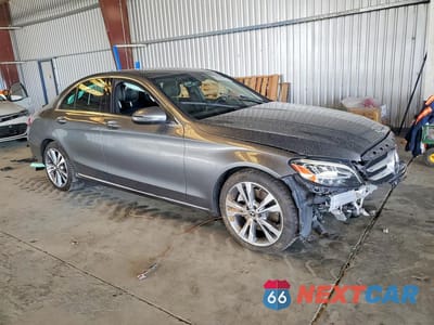 Czwarte zdjęcie samochodu z boku: 2019 MERCEDES-BENZ C 300 VIN:WDDWF8DB5KR481984 - miniatura