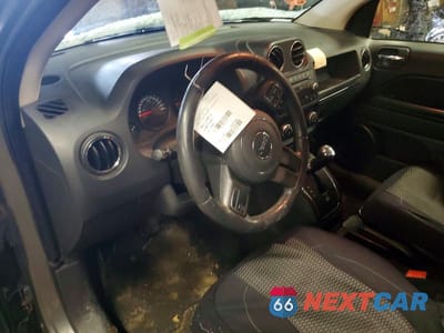 Zdjęcie 8 z 13 samochodu: 2012 JEEP COMPASS NORTH 4DR 4W VIN:1C4NJDAB7CD671236 - miniatura