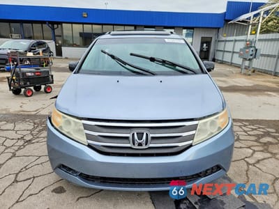 Piąte zdjęcie samochodu w środku: 2011 HONDA ODYSSEY EXL VIN:5FNRL5H62BB080555 - miniatura