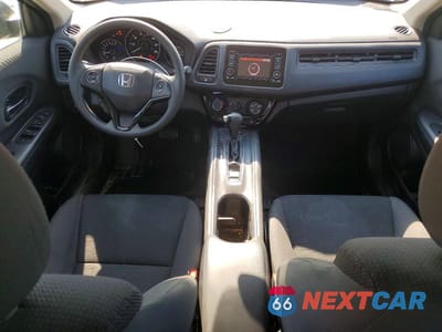 Zdjęcie 8 z 12 samochodu: 2021 HONDA HR-V LX VIN:3CZRU6H30MM716147 - miniatura