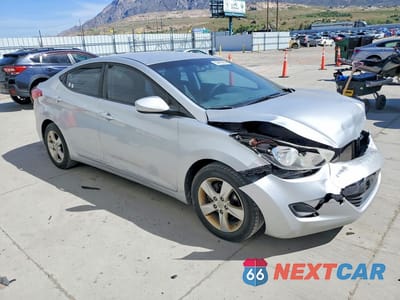 Czwarte zdjęcie samochodu z boku: 2011 HYUNDAI ELANTRA GLS VIN:5NPDH4AE9BH051689 - miniatura