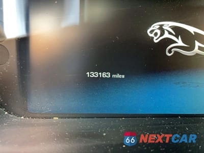 Zdjęcie 8 z 10 samochodu: 2013 JAGUAR XJ VIN:SAJWJ1CD7D8V49599 - miniatura