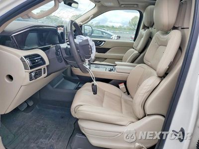 Zdjęcie 7 z 13 samochodu: 2021 LINCOLN NAVIGATOR RESERVE VIN:5LMJJ2LT7MEL18329 - miniatura