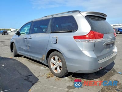 Drugie zdjęcie samochodu z przodu: 2011 TOYOTA SIENNA LE VIN:5TDKK3DC2BS043652 - miniatura