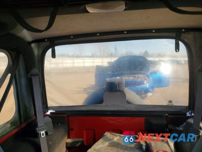 Zdjęcie 10 z 12 samochodu: 1999 JEEP WRANGLER / TJ SE VIN:1J4FY29P6XP446941 - miniatura