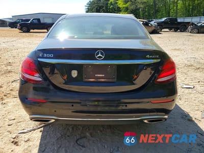 Zdjęcie 6 z 12 samochodu: 2018 MERCEDES-BENZ E 300 4MATIC VIN:WDDZF4KB1JA355997 - miniatura