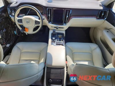 Zdjęcie 8 z 13 samochodu: 2022 VOLVO S60 T8 RECHARGE R-DESIGN EXPRESSIO VIN:7JRH60FZ8NG192758 - miniatura
