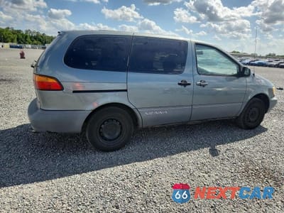 Trzecie zdjęcie samochodu z tyłu: 1999 TOYOTA SIENNA CE VIN:4T3ZF19C2XU107288 - miniatura