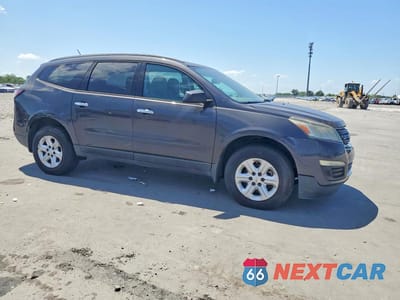Czwarte zdjęcie samochodu z boku: 2014 CHEVROLET TRAVERSE LS VIN:1GNKRFKD9EJ248466 - miniatura