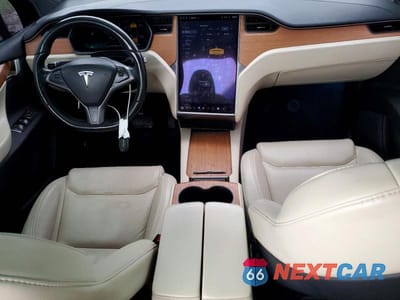 Zdjęcie 8 z 13 samochodu: 2021 TESLA MODEL X VIN:5YJXCAE20MF322912 - miniatura