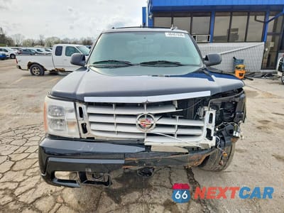 Piąte zdjęcie samochodu w środku: 2006 CADILLAC ESCALADE ESV VIN:3GYFK66N96G212470 - miniatura