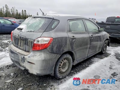 Trzecie zdjęcie samochodu z tyłu: 2009 TOYOTA MATRIX BASE VIN:2T1KU40E89C166947 - miniatura