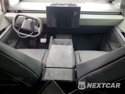 Zdjęcie 8 z 13 samochodu: 2025 TESLA CYBERTRUCK VIN:7G2CEHED4SA059317 - miniatura