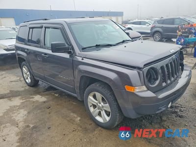 Czwarte zdjęcie samochodu z boku: 2014 JEEP PATRIOT LATITUDE VIN:1C4NJRFB5ED863408 - miniatura