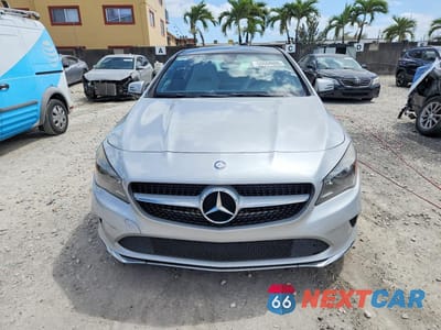 Piąte zdjęcie samochodu w środku: 2017 MERCEDES-BENZ CLA 250 VIN:WDDSJ4EB8HN415871 - miniatura