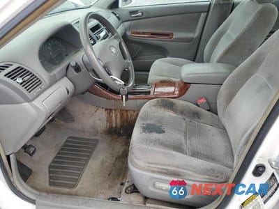 Zdjęcie 7 z 11 samochodu: 2004 TOYOTA CAMRY XLE VIN:4T1BE32K44U314979 - miniatura