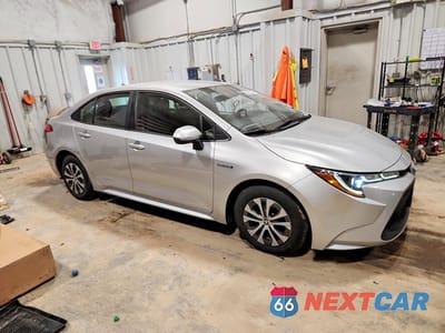 Czwarte zdjęcie samochodu z boku: 2020 TOYOTA COROLLA LE VIN:JTDEBRBEXLJ007422 - miniatura