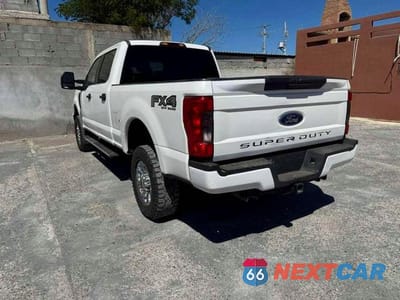 Trzecie zdjęcie samochodu z tyłu: 2017 FORD F250 SUPER DUTY VIN:1FT7W2BT3HEE70005 - miniatura