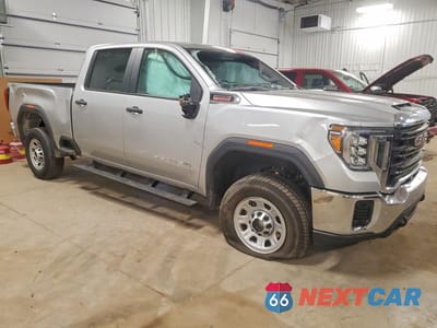 Czwarte zdjęcie samochodu z boku: 2021 GMC SIERRA K2500 HEAVY DUTY VIN:1GT49LEY4MF104517 - miniatura