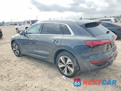 Drugie zdjęcie samochodu z przodu: 2024 AUDI Q8 E-TRON PREMIUM VIN:WA14AAGE9RB061140 - miniatura