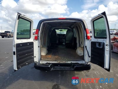 Zdjęcie 10 z 13 samochodu: 2015 CHEV EXPRESS G2500 VIN:1GCWGGCF5F1202897 - miniatura