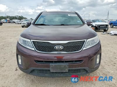 Piąte zdjęcie samochodu w środku: 2014 KIA SORENTO LX VIN:5XYKT4A66EG507061 - miniatura
