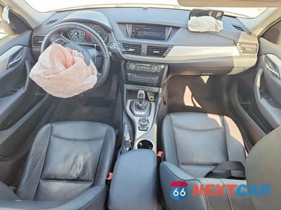 Zdjęcie 8 z 11 samochodu: 2015 BMW X1 SDRIVE28I VIN:WBAVM1C5XFVZ94494 - miniatura