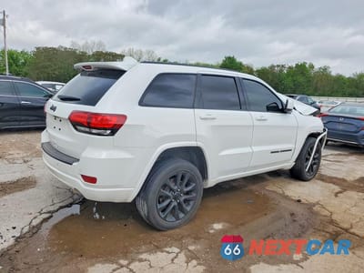 Trzecie zdjęcie samochodu z tyłu: 2018 JEEP GRAND CHEROKEE LAREDO VIN:1C4RJFAG2JC487365 - miniatura