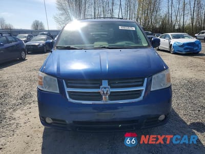 Piąte zdjęcie samochodu w środku: 2010 DODGE GRAND CARAVAN SXT VIN:2D4RN5D15AR144209 - miniatura