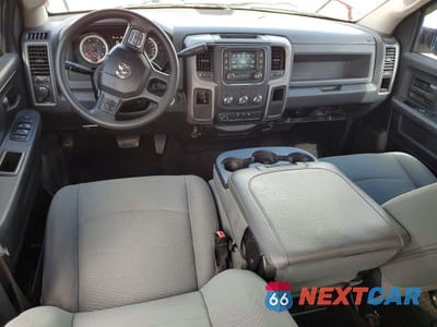 Zdjęcie 8 z 11 samochodu: 2016 RAM 2500 ST VIN:3C6UR4HL0GG138700 - miniatura