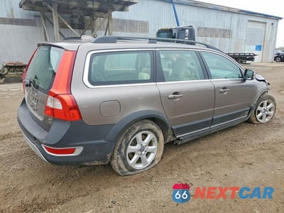 Trzecie zdjęcie samochodu z tyłu: 2010 VOLVO XC70 3.2 VIN:YV4960BZ3A1084163 - miniatura