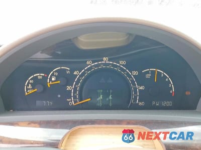 Zdjęcie 9 z 12 samochodu: 2001 MERCEDES-BENZ S 500 VIN:WDBNG75J41A152014 - miniatura