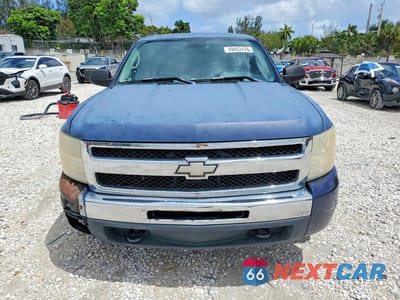 Piąte zdjęcie samochodu w środku: 2010 CHEVROLET SILVERADO K1500 LT VIN:1GCSKSEA8AZ214831 - miniatura