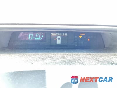 Zdjęcie 9 z 14 samochodu: 2014 TOYOTA PRIUS C TWO VIN:JTDKDTB39E1562549 - miniatura