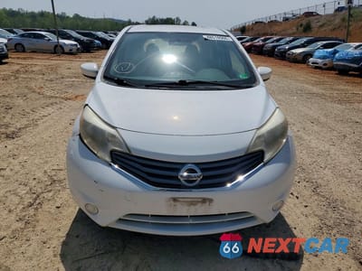 Piąte zdjęcie samochodu w środku: 2015 NISSAN VERSA NOTE S PLUS VIN:3N1CE2CP2FL432302 - miniatura