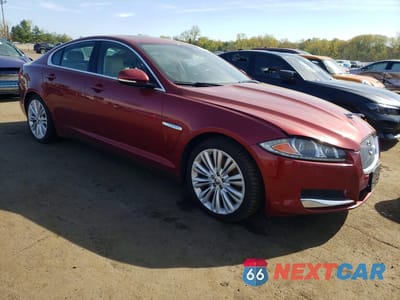 Czwarte zdjęcie samochodu z boku: 2013 JAGUAR XF VIN:SAJWJ0EF9D8S87030 - miniatura