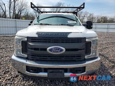 Piąte zdjęcie samochodu w środku: 2017 FORD F350 SUPER DUTY VIN:1FDRF3G67HED78473 - miniatura