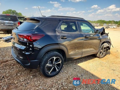 Trzecie zdjęcie samochodu z tyłu: 2022 CHEVROLET TRAILBLAZER RS VIN:KL79MTSL8NB036466 - miniatura
