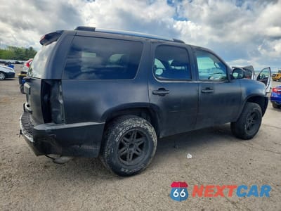 Trzecie zdjęcie samochodu z tyłu: 2008 GMC YUKON DENALI VIN:1GKFK63848J153676 - miniatura