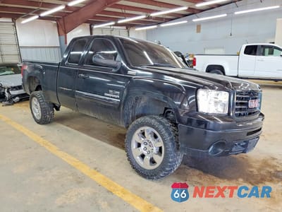 Czwarte zdjęcie samochodu z boku: 2011 GMC SIERRA K1500 SLE VIN:1GTR2VE38BZ298958 - miniatura