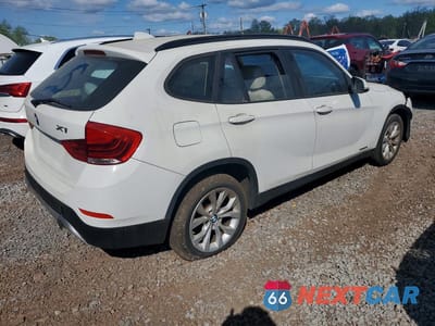 Trzecie zdjęcie samochodu z tyłu: 2013 BMW X1 XDRIVE28I VIN:WBAVL1C52DVR83876 - miniatura