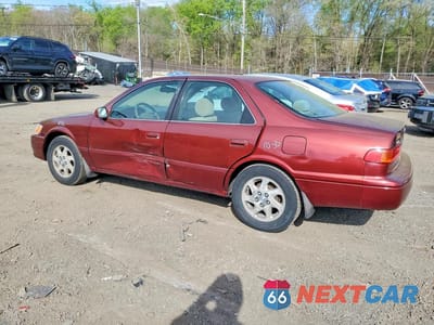 Drugie zdjęcie samochodu z przodu: 2000 TOYOTA CAMRY LE VIN:JT2BG28K2Y0421583 - miniatura