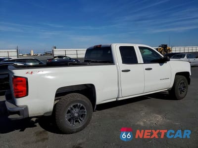 Trzecie zdjęcie samochodu z tyłu: 2016 CHEVROLET SILVERADO K1500 VIN:1GCVKNEH6GZ362822 - miniatura