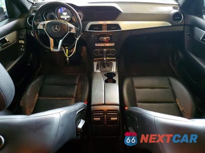 Zdjęcie 8 z 12 samochodu: 2013 MERCEDES-BENZ C 250 VIN:WDDGF4HB7DA779400 - miniatura